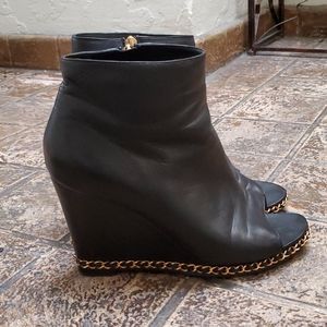 Chanel 41 (size 10) open toe booties w/ gold chain